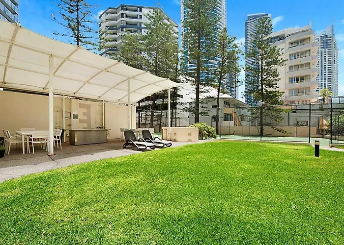 Zenith 2Bd Absolute Beachfront Surfers Paradise